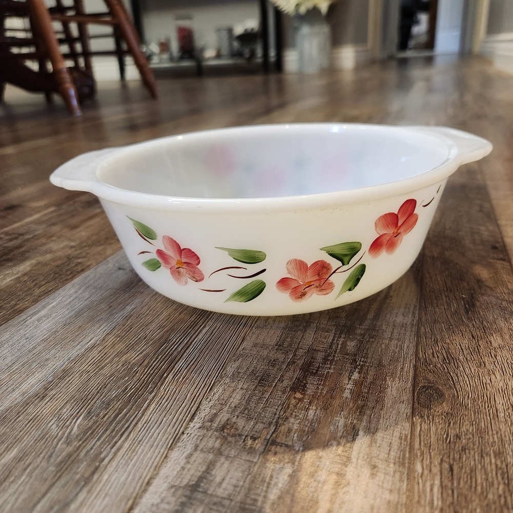 Anchor Hocking Fire-King Primrose Milk Glass Casserole Dish Vintage 9.5in Handle